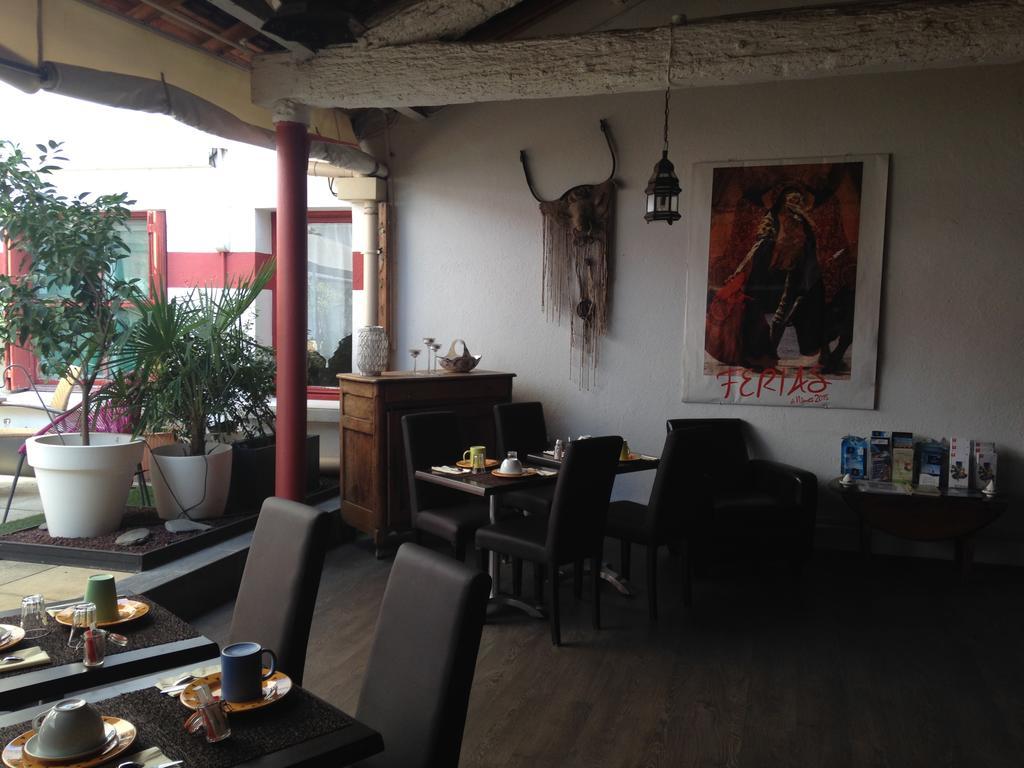 Hotel Cote Patio Nîmes